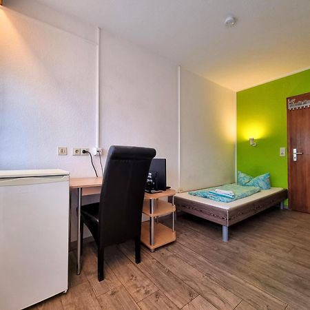 Monteurzimmer - Karlsbad Kültér fotó