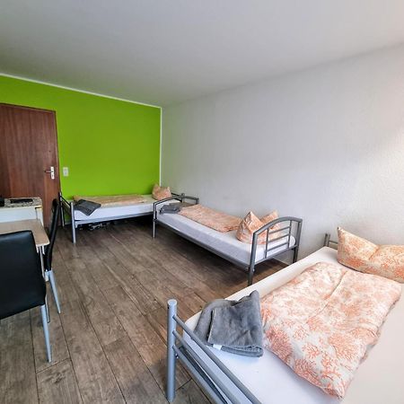 Monteurzimmer - Karlsbad Kültér fotó