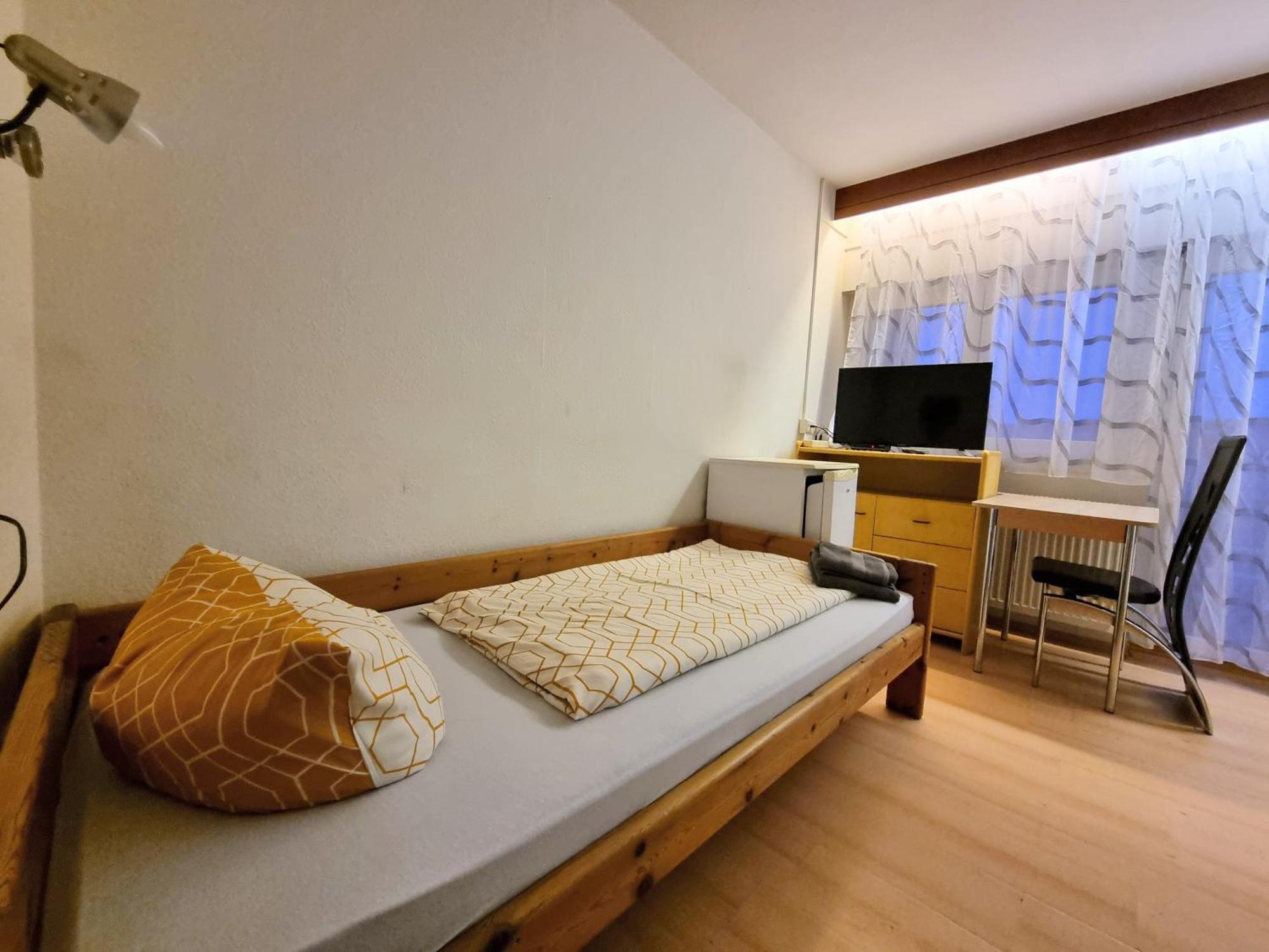 Monteurzimmer - Karlsbad Kültér fotó