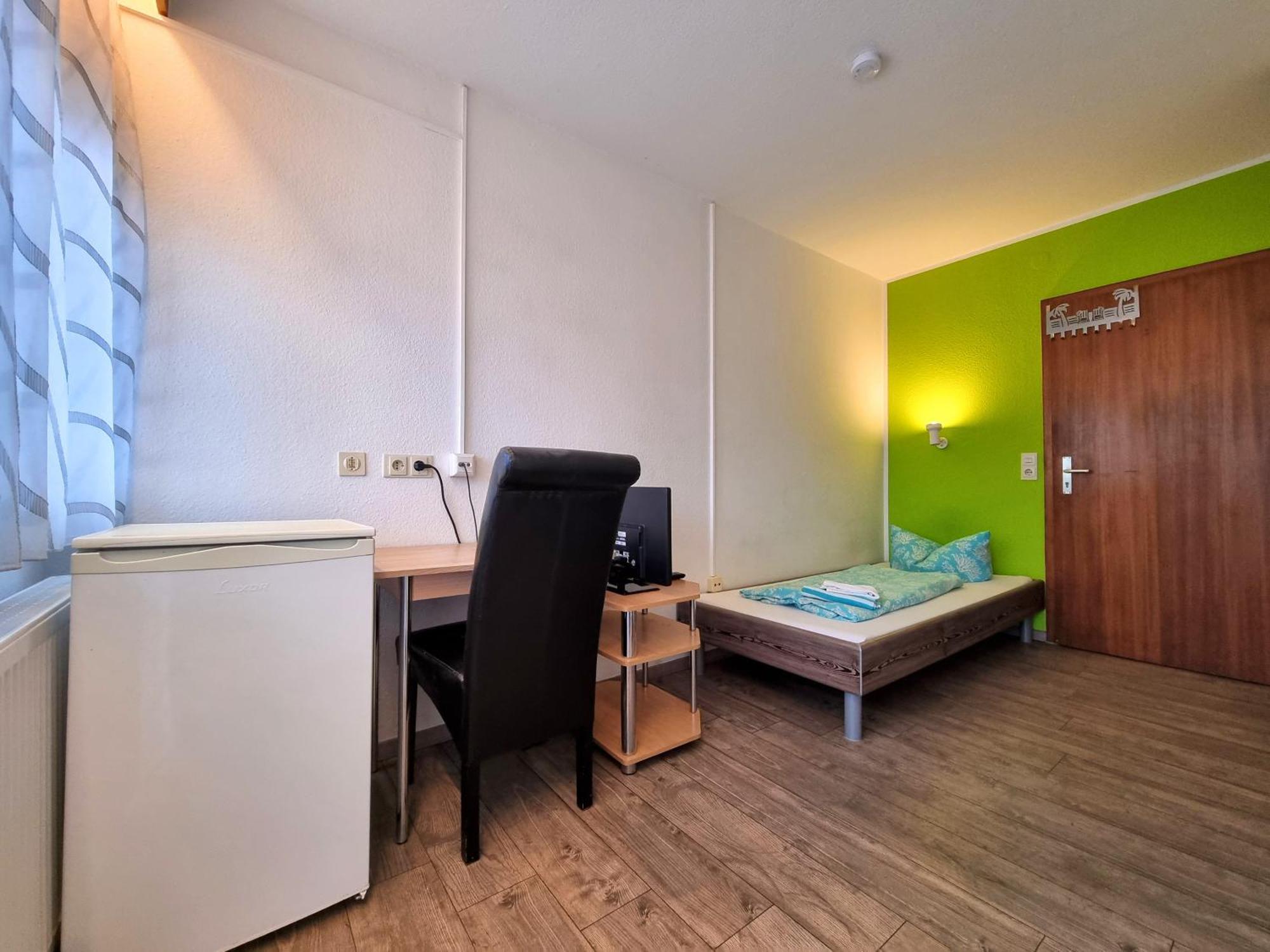 Monteurzimmer - Karlsbad Kültér fotó