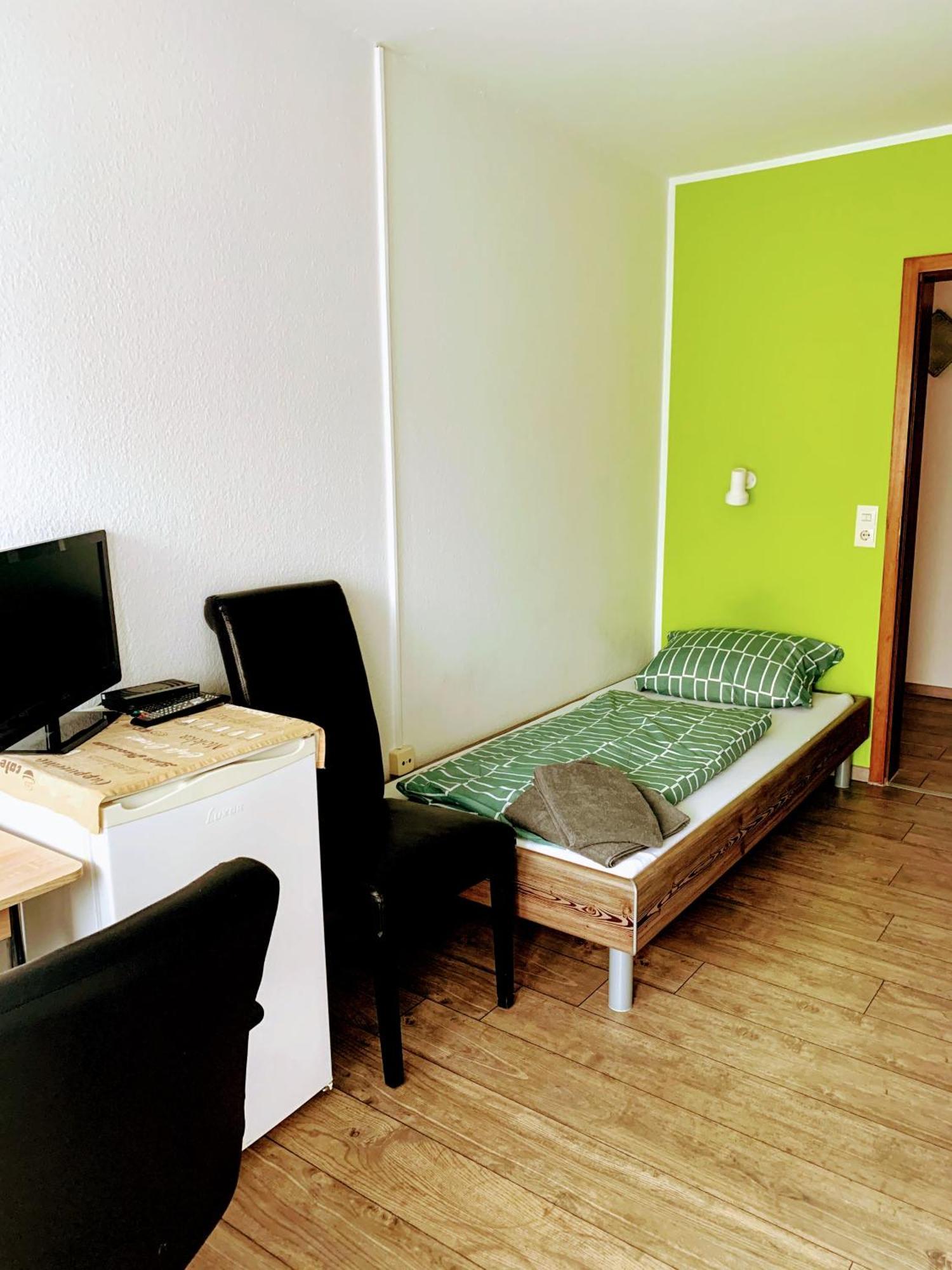 Monteurzimmer - Karlsbad Kültér fotó