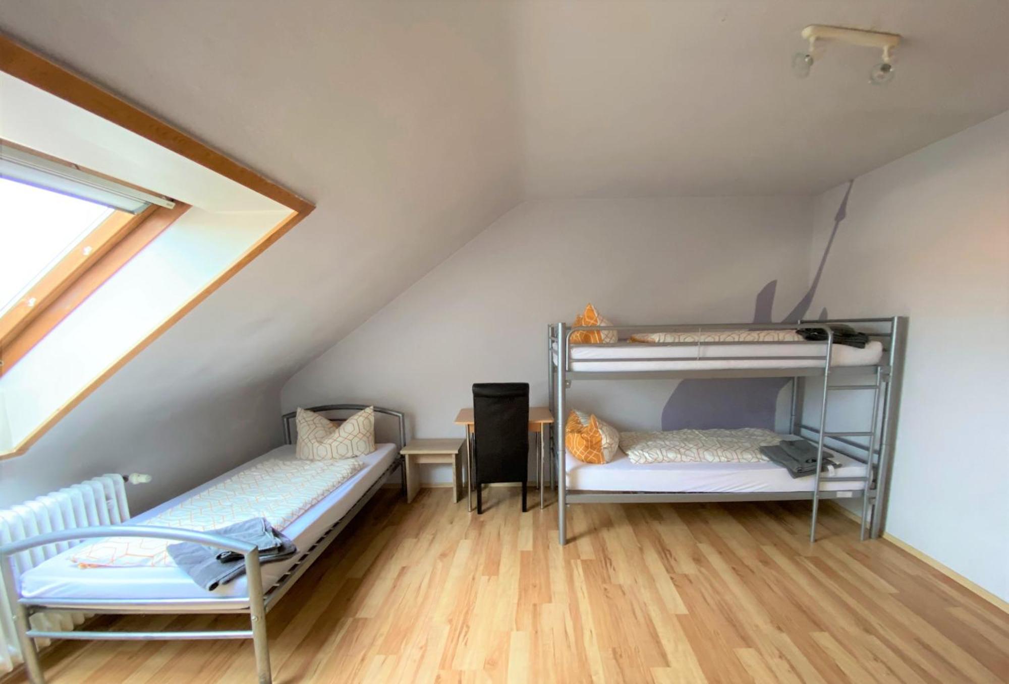 Monteurzimmer - Karlsbad Kültér fotó